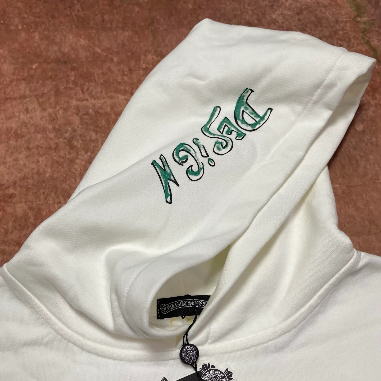 P280 Chrome Hearts Autumn and Winter CH Chrome Hearts colored cross leather Sanskrit hand-painted graffiti hooded sweatshirt A must-have for Ins celebrity couples, the same style for men and women! The highest version! ! Imported leather! ! A must-have for internet celebrities! Color: White Code: S, M, L, XL